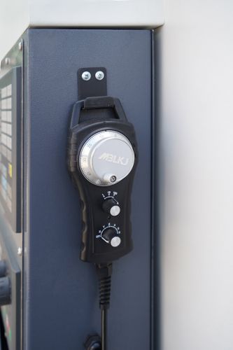 Станок токарный с ЧПУ с наклонной станиной METAL MASTER SNC 5275 (ЧПУ Siemens 808D), артикул 00000019637 изображение