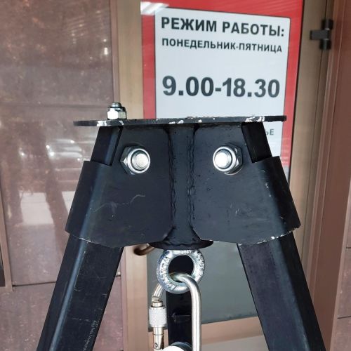 Штатив-тренога ТМ-4У усиленная с лебедкой ЛФ-1200, трос 30 метров, г/п 1000 кг, стальная, артикул ШТ4030 изображение